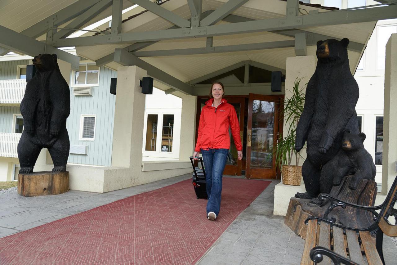 The Black Bear Lodge At Stratton Mountain Resort Экстерьер фото